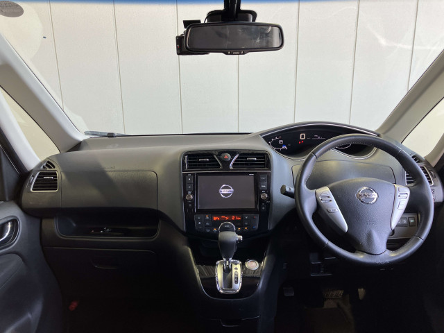 日産 セレナ ２．０ ハイウェイスター Ｖエアロモード＋ＳＡＦＥＴＹＩＩ Ｓ－ＨＹＢＲＩＤ H27年 (近畿) 99