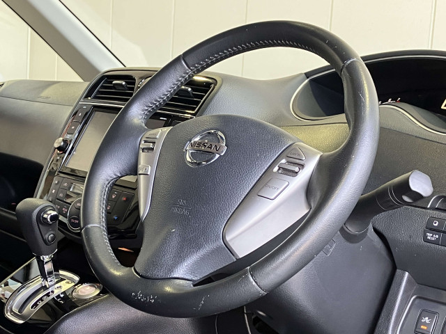 日産 セレナ ２．０ ハイウェイスター Ｖエアロモード＋ＳＡＦＥＴＹＩＩ Ｓ－ＨＹＢＲＩＤ H27年 (近畿) 99