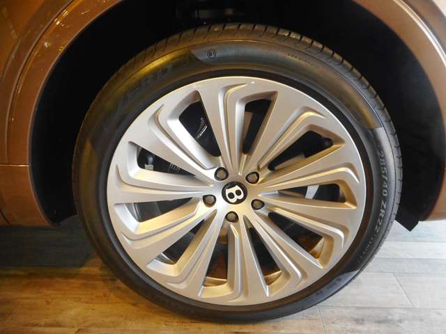 ベントレー ベンテイガ Ｖ８ ４ＷＤ R4年 (近畿) 99