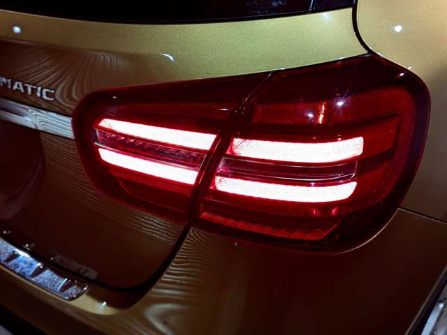 メルセデスベンツ ＧＬＡクラス ＧＬＡ２２０ ４マチック ４ＷＤ H29年 () 99