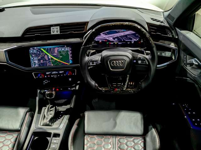 アウディ ＲＳ　Ｑ３　スポーツバック ２．５ ４ＷＤ R2年 () 99