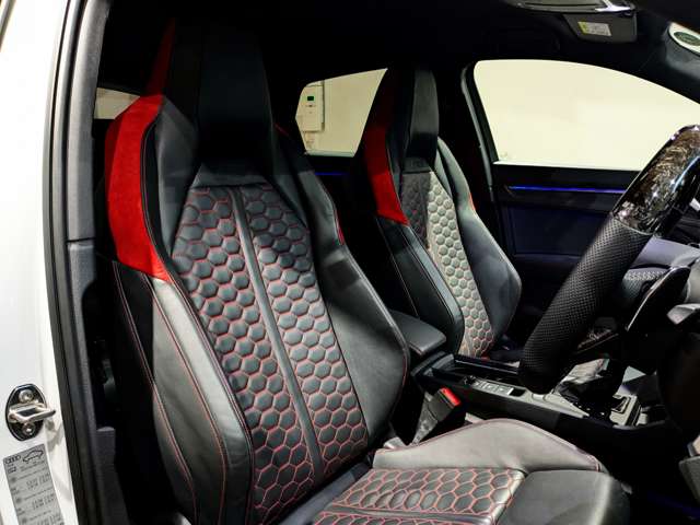 アウディ ＲＳ　Ｑ３　スポーツバック ２．５ ４ＷＤ R2年 () 99