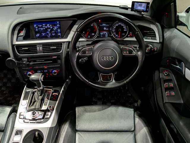 アウディ Ａ５　カブリオレ ２．０ ＴＦＳＩ クワトロ ４ＷＤ H27年 () 99