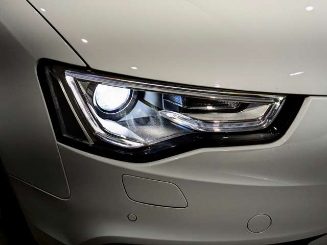 アウディ Ａ５　カブリオレ ２．０ ＴＦＳＩ クワトロ ４ＷＤ H27年 () 99