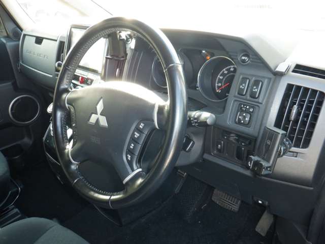 三菱 デリカ　Ｄ：５ ２．２ Ｄ パワーパッケージ ディーゼルターボ ４ＷＤ H27年 () 99