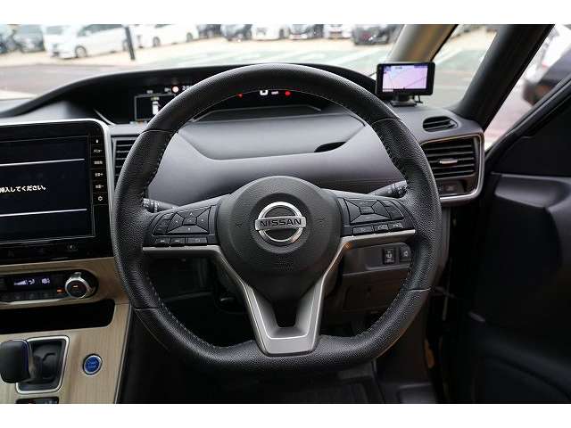 日産 セレナ １．２ Ｅ－ＰＯＷＥＲ ハイウェイスター Ｖ R1年 (関東) 99