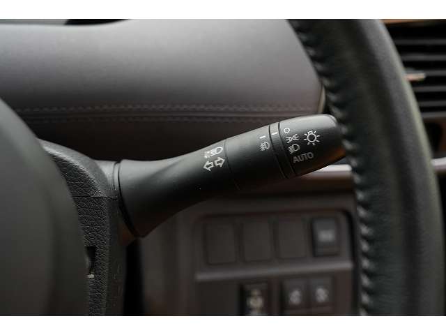 日産 セレナ １．２ Ｅ－ＰＯＷＥＲ ハイウェイスター Ｖ R1年 (関東) 99