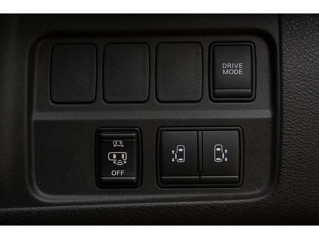 日産 セレナ １．２ Ｅ－ＰＯＷＥＲ ハイウェイスター Ｖ R1年 (関東) 99