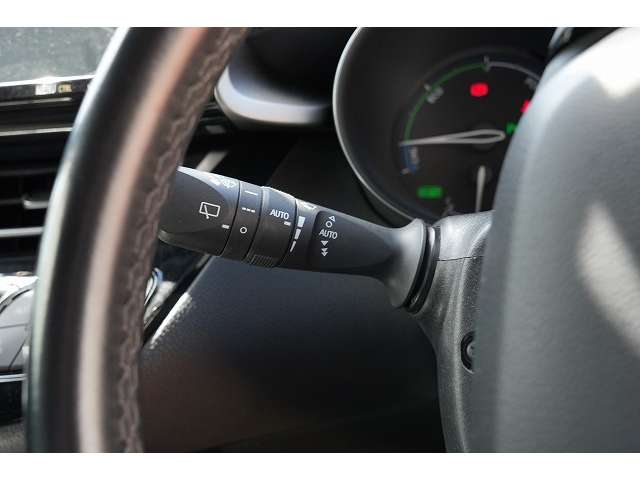 トヨタ Ｃ−ＨＲ ハイブリッド １．８ Ｇ モード ネロ R1年 (関東) 99