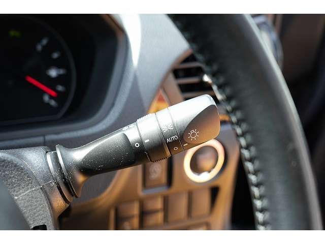 トヨタ ヴォクシー ２．０ ＺＳ 煌ＩＩ R1年 (関東) 99