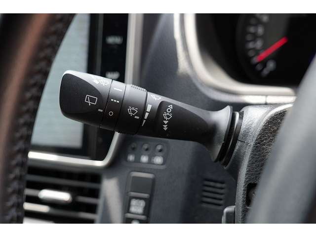 トヨタ ヴォクシー ２．０ ＺＳ 煌ＩＩ R1年 (関東) 99