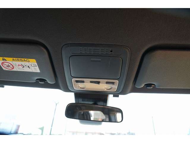 トヨタ ヴォクシー ２．０ ＺＳ 煌ＩＩ R1年 (関東) 99