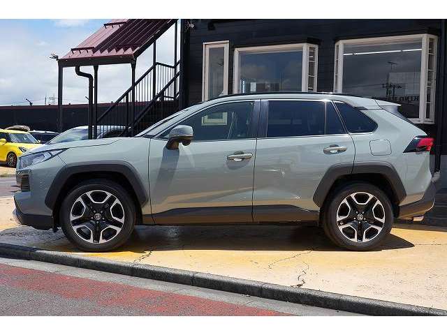 トヨタ ＲＡＶ４ ２．０ アドベンチャー ４ＷＤ R2年 (関東) 99
