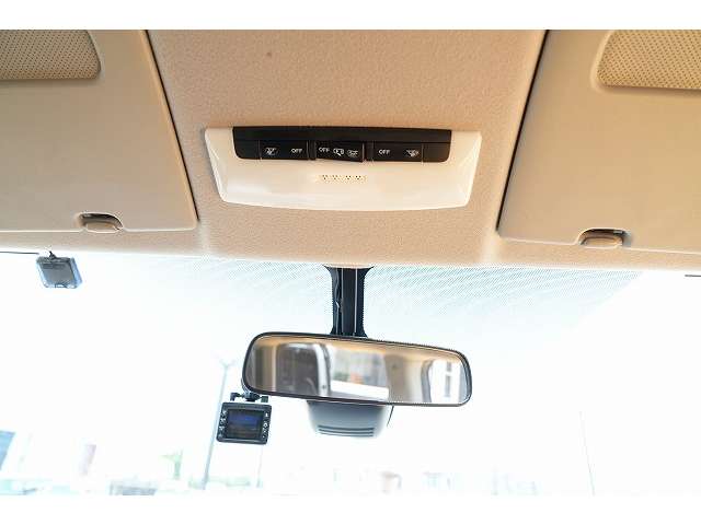 日産 セレナ ２．０ ハイウェイスター Ｖ R1年 (関東) 99