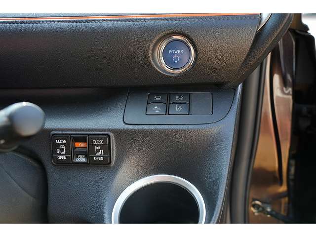 トヨタ シエンタ　ハイブリッド ハイブリッド １．５ Ｇ R3年 (関東) 99