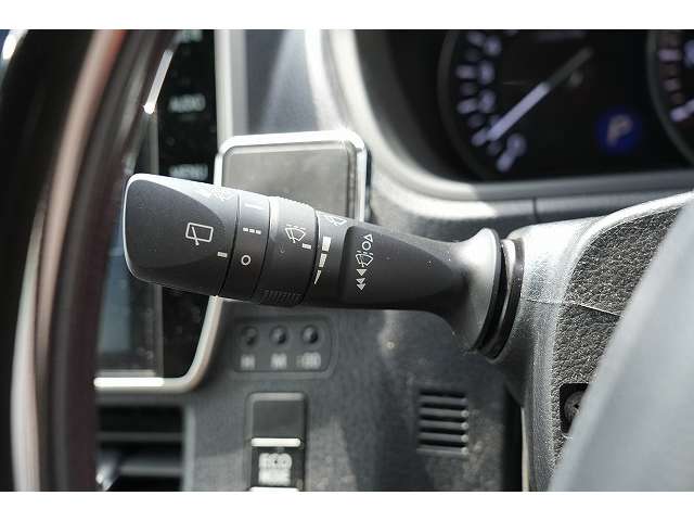 トヨタ エスクァイア ２．０ ＧＩ プレミアムパッケージ H30年 (関東) 99