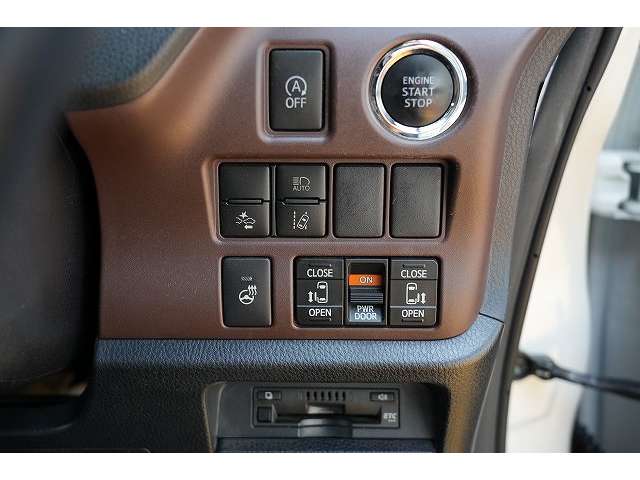 トヨタ エスクァイア ２．０ ＧＩ プレミアムパッケージ H30年 (関東) 99