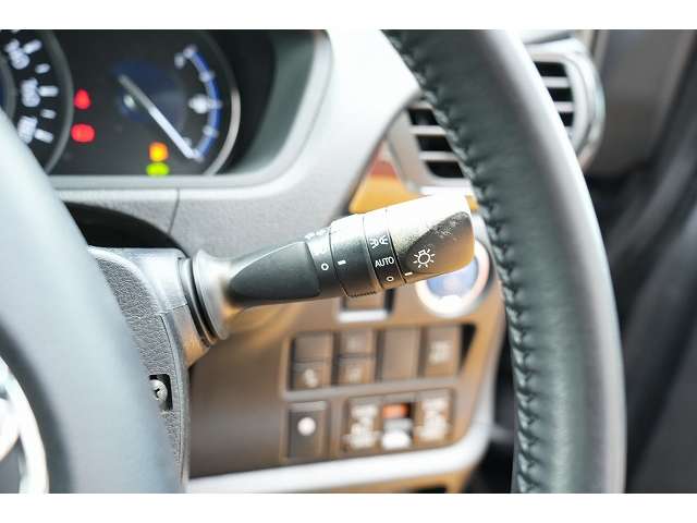 トヨタ ヴォクシー １．８ ハイブリッド ＺＳ 煌 H30年 (関東) 99