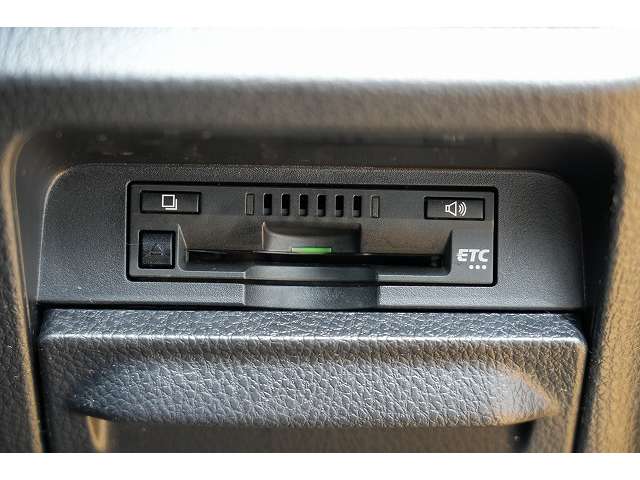 トヨタ ヴォクシー １．８ ハイブリッド ＺＳ 煌 H30年 (関東) 99