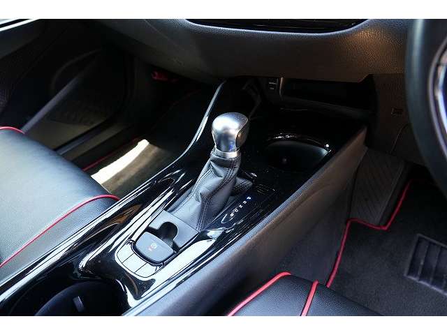 トヨタ Ｃ−ＨＲ ハイブリッド １．８ Ｇ H29年 (関東) 99