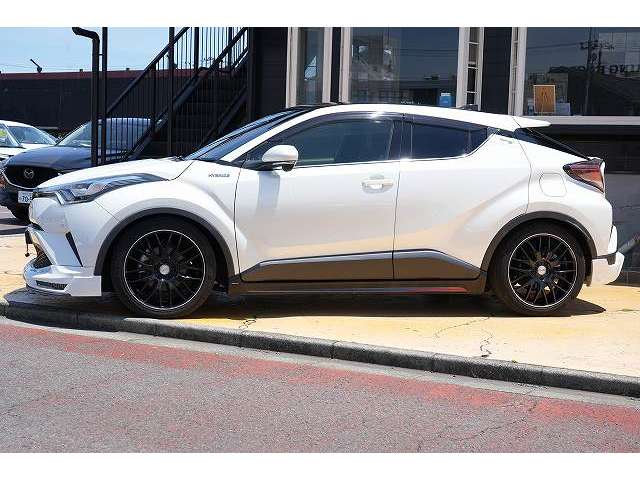 トヨタ Ｃ−ＨＲ ハイブリッド １．８ Ｇ H29年 (関東) 99