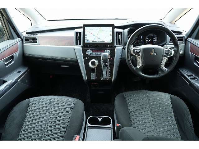 三菱 デリカ　Ｄ：５ ２．２ Ｐ ディーゼルターボ ４ＷＤ R1年 (関東) 99