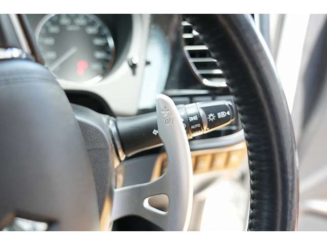 三菱 アウトランダーＰＨＥＶ ２．４ Ｇ ４ＷＤ H30年 (関東) 99