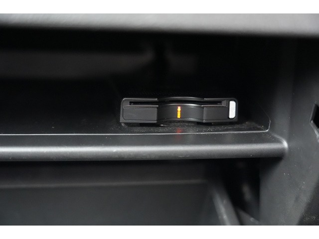 三菱 アウトランダーＰＨＥＶ ２．４ Ｇ ４ＷＤ H30年 (関東) 99