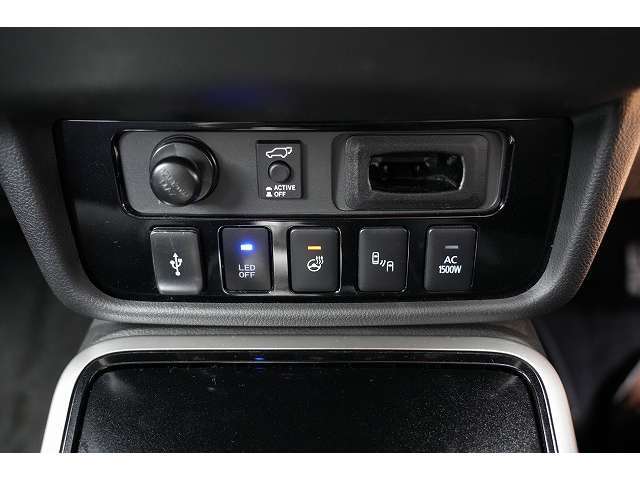 三菱 アウトランダーＰＨＥＶ ２．４ Ｇ ４ＷＤ H30年 (関東) 99