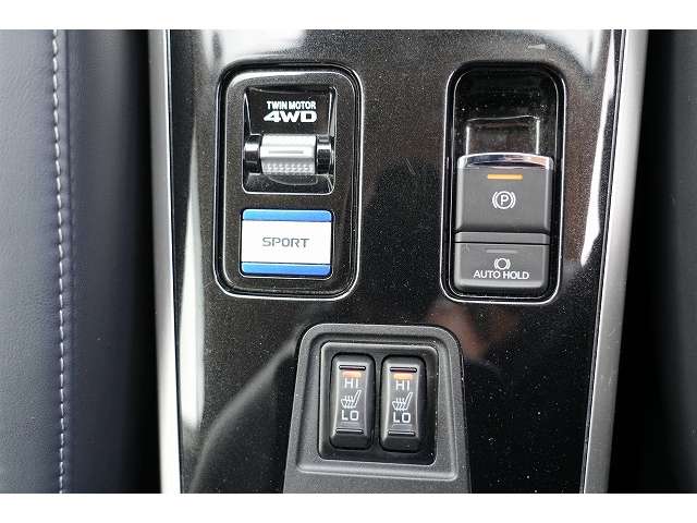 三菱 アウトランダーＰＨＥＶ ２．４ Ｇ ４ＷＤ H30年 (関東) 99