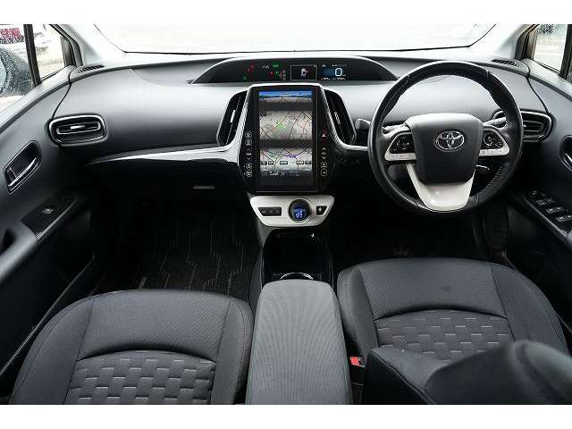 トヨタ プリウスＰＨＶ １．８ Ｓ ナビパッケージ H29年 (関東) 99