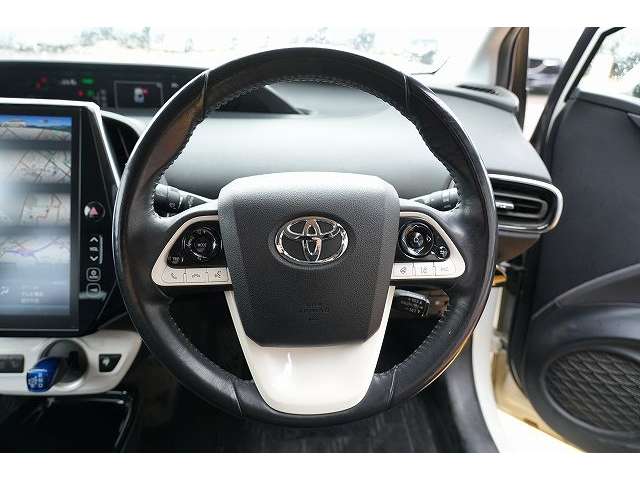 トヨタ プリウスＰＨＶ １．８ Ｓ ナビパッケージ H29年 (関東) 99