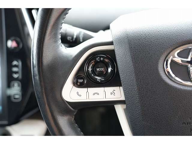 トヨタ プリウスＰＨＶ １．８ Ｓ ナビパッケージ H29年 (関東) 99