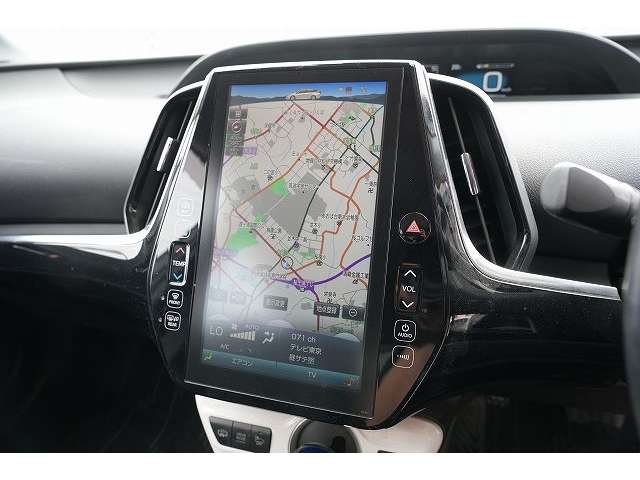 トヨタ プリウスＰＨＶ １．８ Ｓ ナビパッケージ H29年 (関東) 99