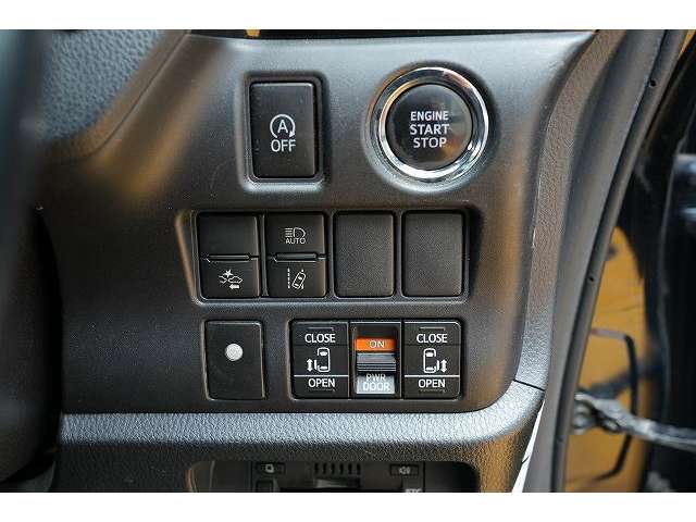 トヨタ ヴォクシー ２．０ ＺＳ H29年 (関東) 99