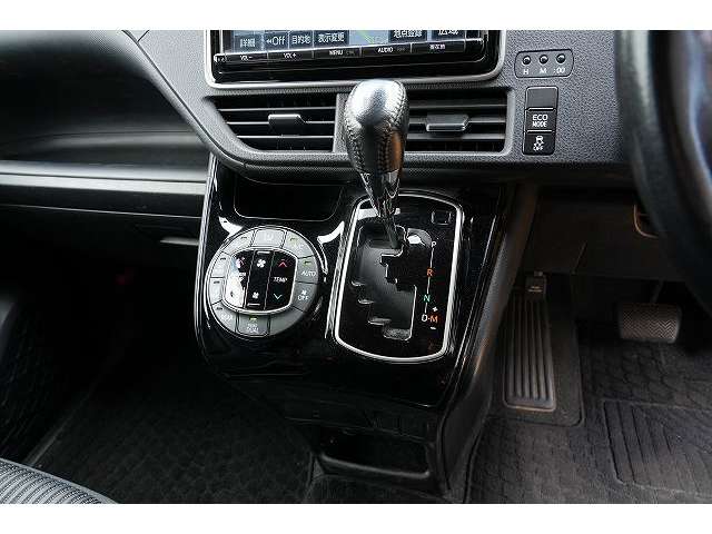 トヨタ ヴォクシー ２．０ ＺＳ H29年 (関東) 99