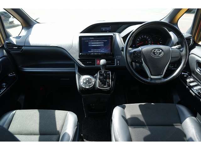 トヨタ ノア ２．０ ＳＩ ＷＸＢＩＩ R1年 (関東) 99