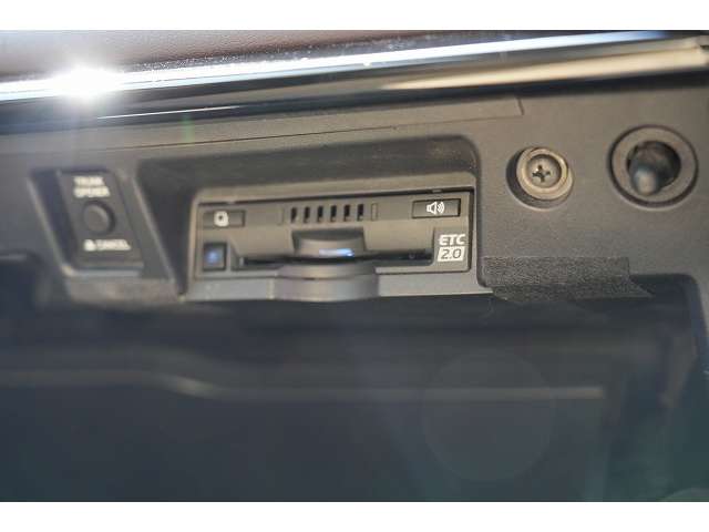 トヨタ クラウン　ハイブリッド ハイブリッド ２．５ Ｇ R1年 (関東) 99