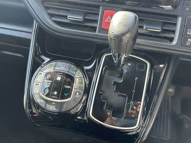 トヨタ ノア ２．０ ＳＩ ＷＸＢ H30年 (関東) 99