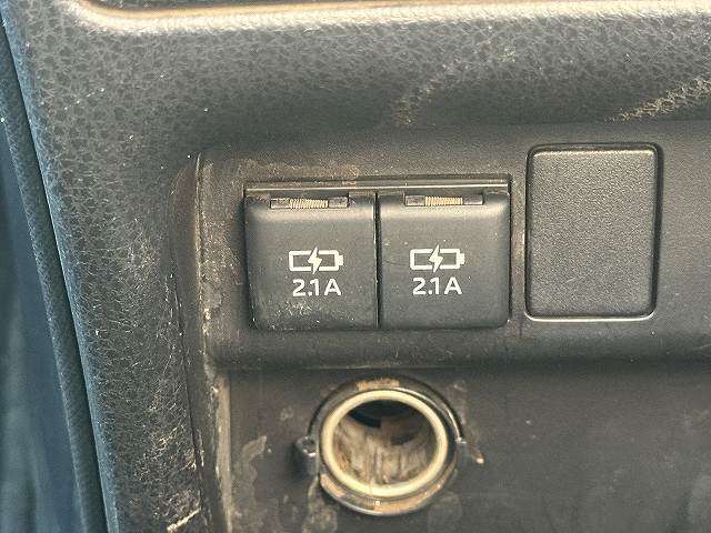 トヨタ ノア ２．０ ＳＩ ＷＸＢ H30年 (関東) 99