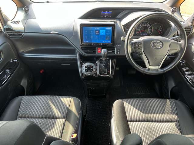 トヨタ ヴォクシー ２．０ ＺＳ H30年 (関東) 99