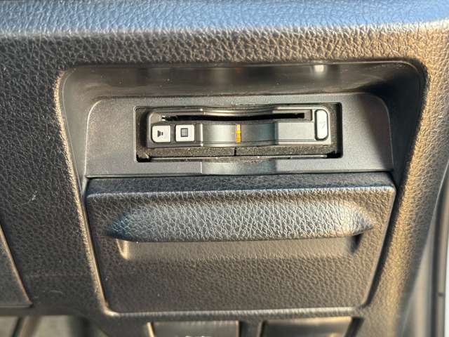 トヨタ ヴォクシー ２．０ ＺＳ H30年 (関東) 99