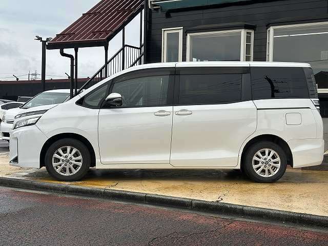 トヨタ ヴォクシー ２．０ Ｖ H29年 (関東) 99