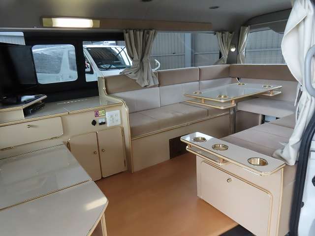 トヨタ ハイエースバン キャンピングカー H27年 (関東) 99