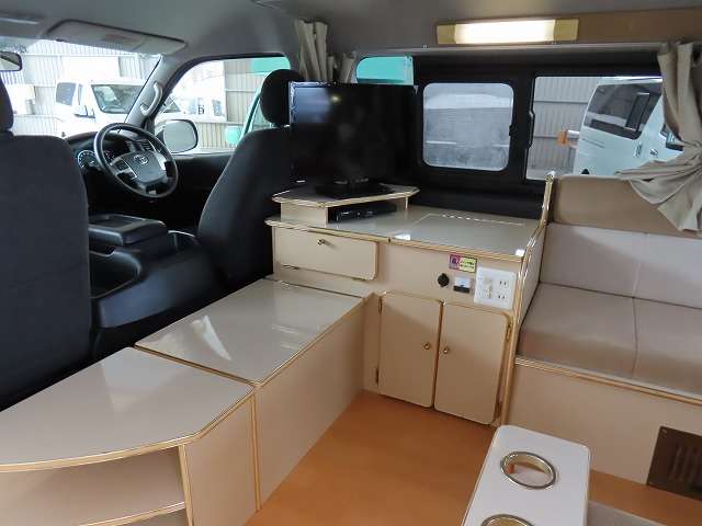 トヨタ ハイエースバン キャンピングカー H27年 (関東) 99