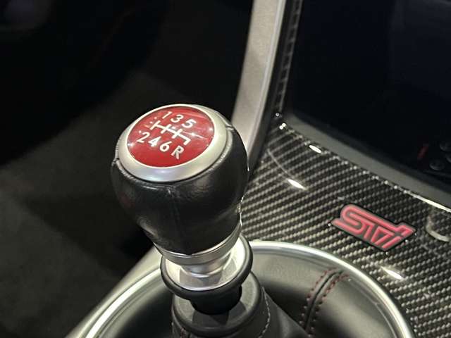 スバル ＷＲＸ　ＳＴＩ ＳＴＩ ２．０ ４ＷＤ H29年 (関東) 99