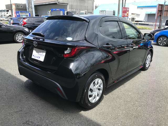 トヨタ ヤリス １．５ Ｘ R4年 (九州・沖縄) 99