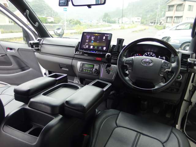 トヨタ ハイエースバン ２．８ スーパーＧＬ ダークプライムＩＩ ロングボディ ディーゼルターボ R5年 (東海) 99