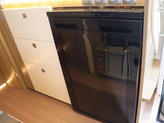 トヨタ カムロード バンテック R8年 (東海) 99
