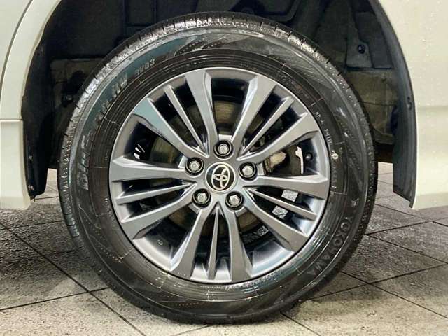 トヨタ ヴォクシー １．８ ハイブリッド Ｓ－Ｚ Ｅ－ＦＯＵＲ ４ＷＤ R4年 (北海道) 99